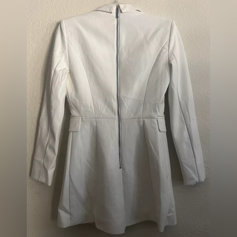 Alice and Olivia Faux Kyrie Tuxedo White Romper Jacket $495 New - Picture 3 of 11